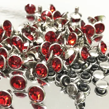 Yeni 8MM 50 Takım Cz + + ışık Siam Kırmızı Kristal Perçinler Gümüş Kaplama Noktalar Çiviler Çift Kap DIY Deri El Sanatları Yapımı