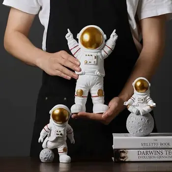 Astronot Figürleri Noel Reçine Spaceman Ay Heykel Dekoratif Kozmonot Heykelleri Minyatürleri Hediye Çocuklar için Oyuncak Ev Dekor